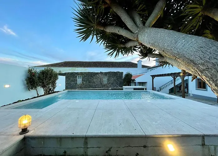 Casa As Nove Angra do Heroismo