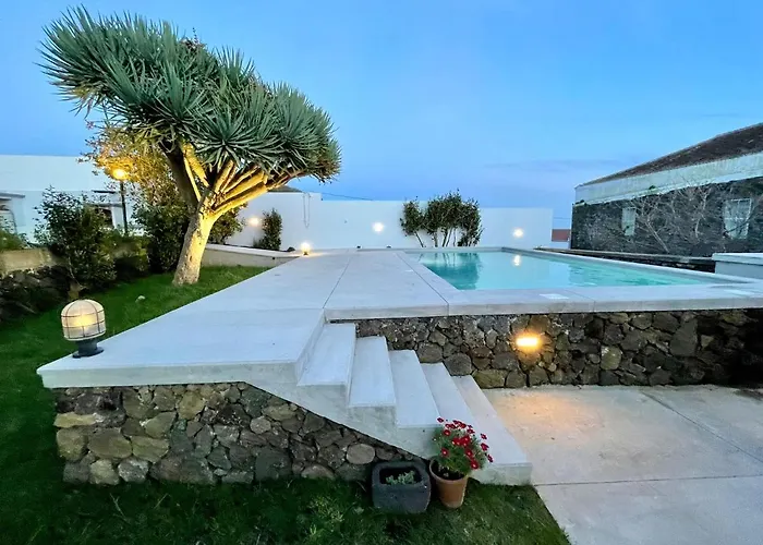 Casa As Nove Angra do Heroismo